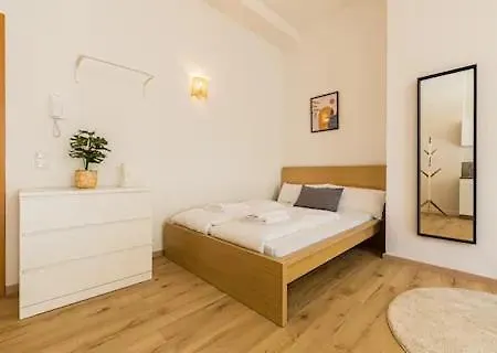 Ruhige Und Stilvolle Am Clara-zetkin-park