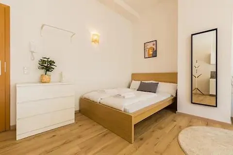 Ruhige Und Stilvolle Am Clara-zetkin-park