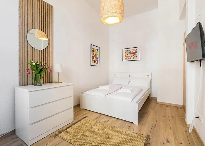 Ruhige Und Stilvolle Am Clara-zetkin-park 公寓 *