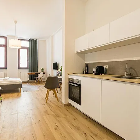 Ruhige Und Stilvolle Am Clara-zetkin-park