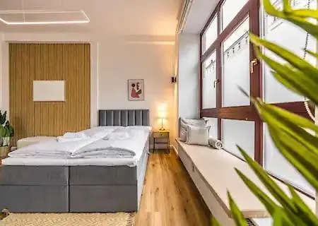 Ruhige Und Stilvolle Am Clara-zetkin-park Λειψία