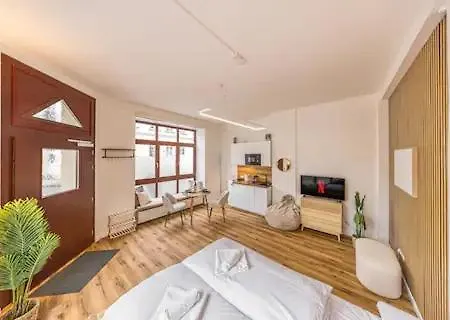 Apartment Ruhige Und Stilvolle Am Clara-zetkin-park