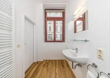 Ruhige Und Stilvolle Am Clara-zetkin-park Apartment *