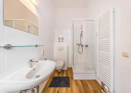 Apartamento Ruhige Und Stilvolle Am Clara-zetkin-park