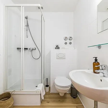 Apartment Ruhige Und Stilvolle Am Clara-zetkin-park *