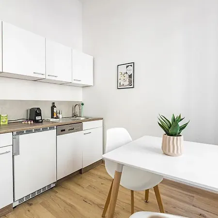 Ruhige Und Stilvolle Am Clara-zetkin-park