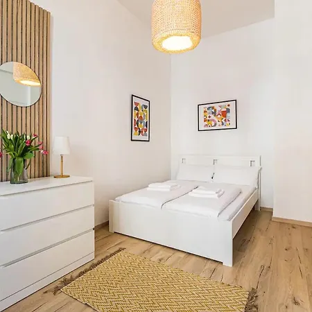 Ruhige Und Stilvolle Am Clara-zetkin-park Apartment *