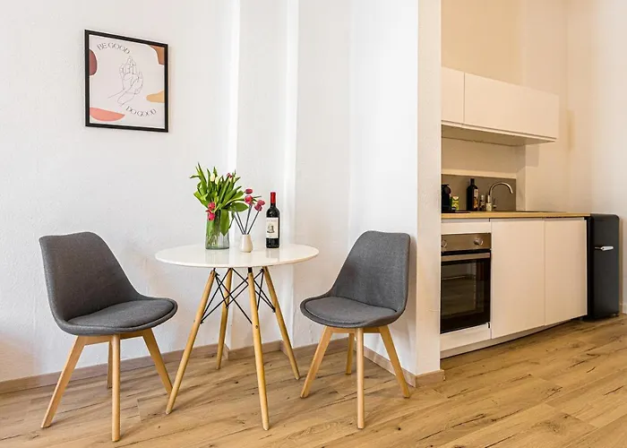 Ruhige Und Stilvolle Am Clara-zetkin-park Lägenhet Leipzig